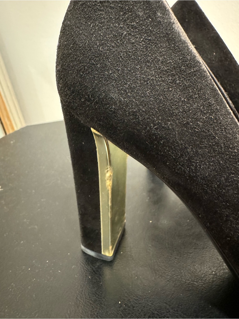 Gucci Vintage Black Suede Block Heels with Gold Button Detail - Picture 5 of 10
